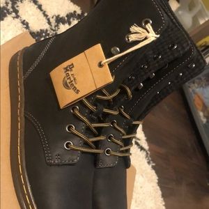 brand new matte black dr. martens!!
